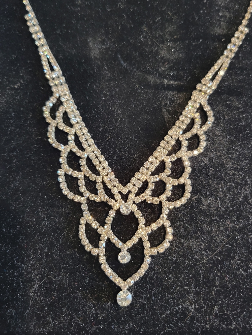 Rhinestone Statement Necklace in Silver Crystal